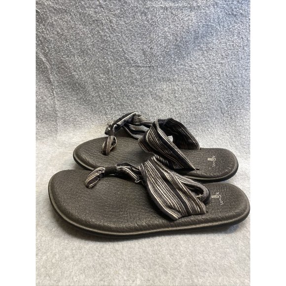 SANUK Women Sz 9 Lot Of 2 Black White Striped Cloth Straps Flat SANDALS Slip On - Picture 2 of 12